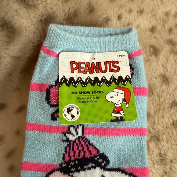 Peanuts Snoopy No-Show Socks Three Pack New - Picture 4 of 4